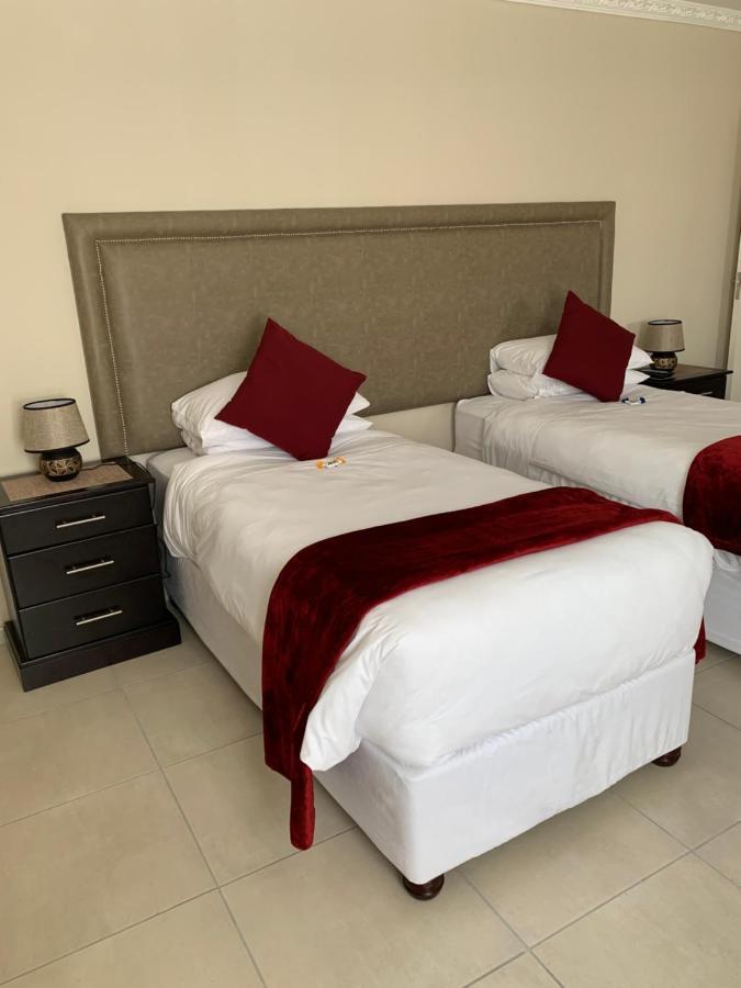 Sea breeze on 62 Bed & Breakfast East London Exterior foto